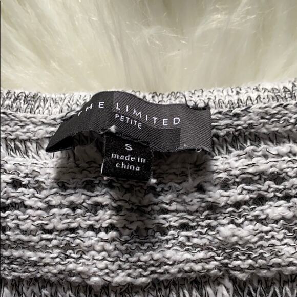The Limited | Cold Shoulder Sweater Size SP - Picture 9 of 11